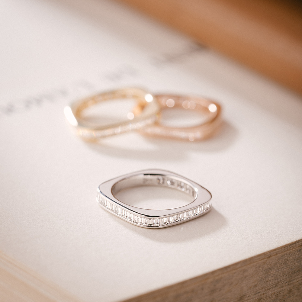 Alliance pour femme en or et diamants