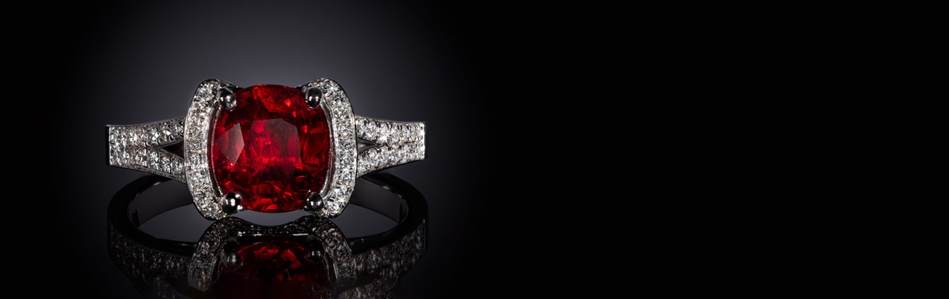 Exceptional piece Lepage number 1, pigeon blood ruby ring Le Siam.
